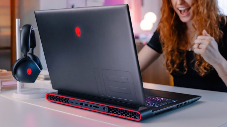 Save $900 Off Alienware’s Biggest and Most Powerful Gaming Laptop