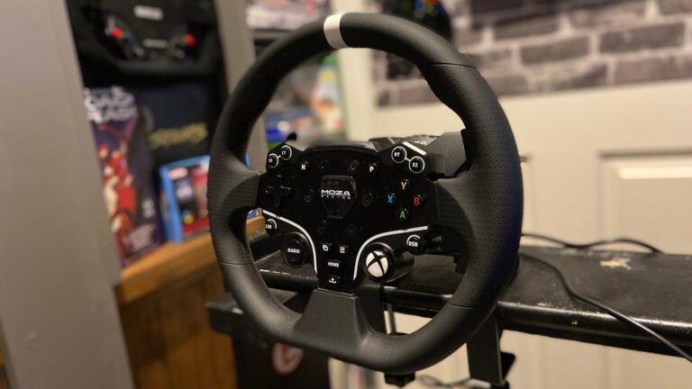 Moza R3 Racing Wheel and Pedals Review