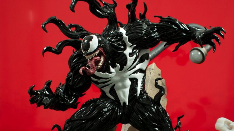 Diamond Select’s Fearsome Venom Statue Completes the Spider-Man 2 Trinity