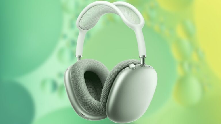 Save $150 Off a Brand New Pair of Apple AirPods Max Headphones