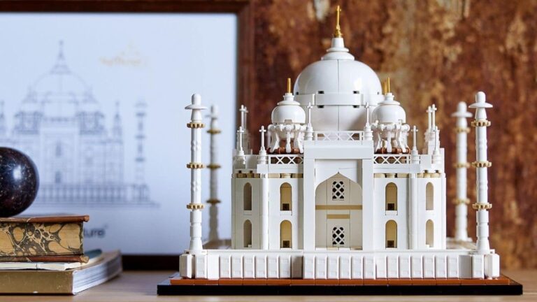 Amazon Has Some Amazing Deals on LEGO Architecture Sets Right Now