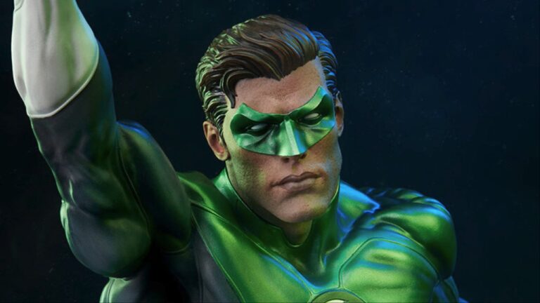 We Go Hands-On With Sideshow’s Epic Green Lantern Statue