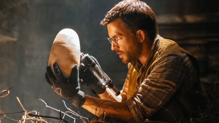 The Jurassic World Franchise Wrote a Check That the Rebirth Trailer Refuses to Cash