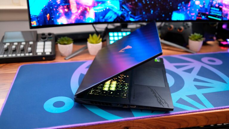 Gigabyte Aorus Master 16 Review (2025)