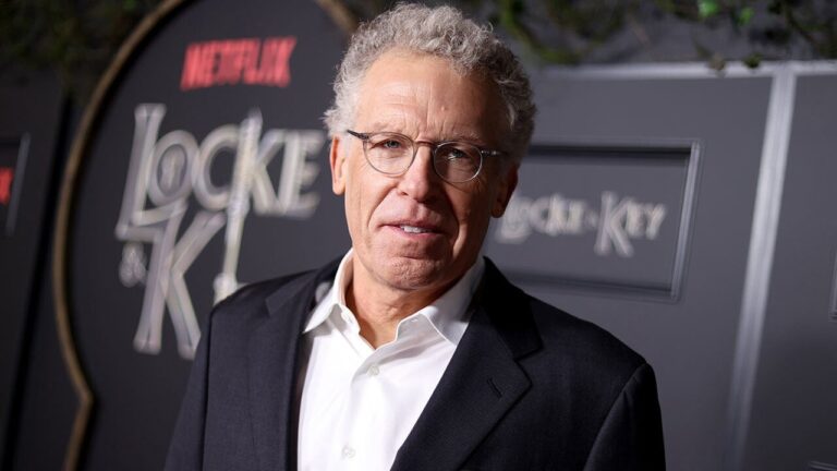 New Star Wars Series in Development from Lost’s Carlton Cuse and Son Nick