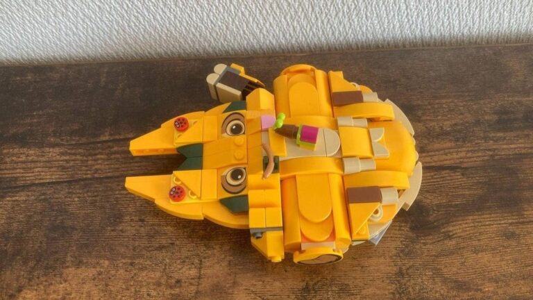 Someone Turned LEGO Simba Into a Millennium Falcon and Provided Instructions