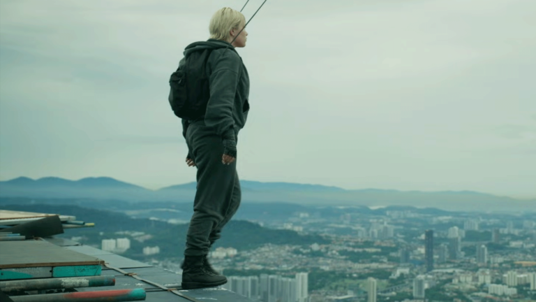 Florence Pugh Jumped Off the Second Tallest Building in the World in Thunderbolts