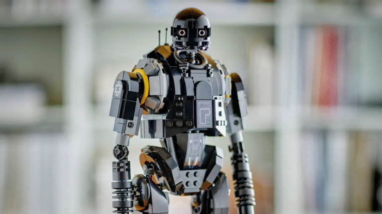 We Build LEGO Star Wars: K-2SO, the Show-Stealing Droid From Rogue One and Andor