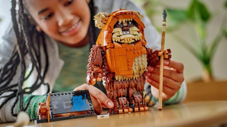 This New LEGO Star Wars Set Is Already on Backorder Just Days After Release