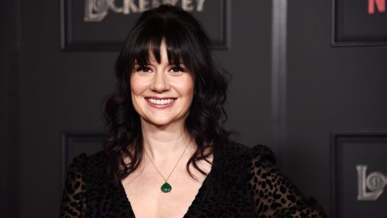 Amazon’s Fourth Wing TV Series Taps Meredith Averill as New Showrunner