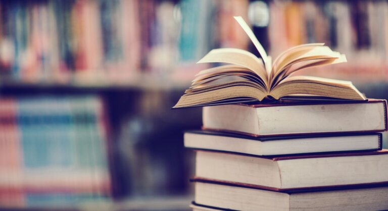 The Best Time to Buy Books at a Discount Every Year