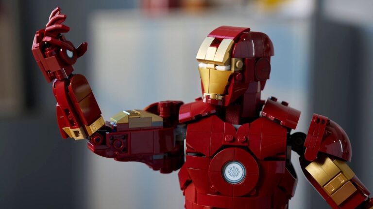 Iron Man Mark 3 Collector’s Edition and More Marvel LEGO Sets Announced