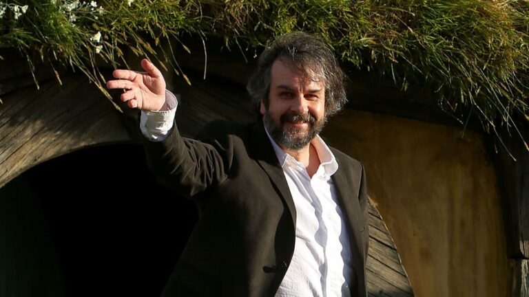 Lord of the Rings Movie Re-Releases Include New Introductions With Peter Jackson, and Anecdotes Including the One Where Viggo Mortensen Had to Hide a Black Eye