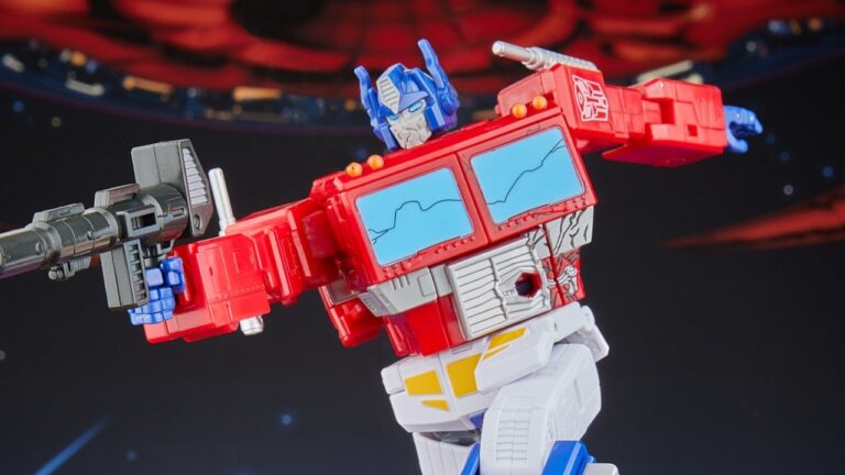 Hasbro Reveals New Optimus Prime and Megatron Figures Inspired by Transformers: The Movie