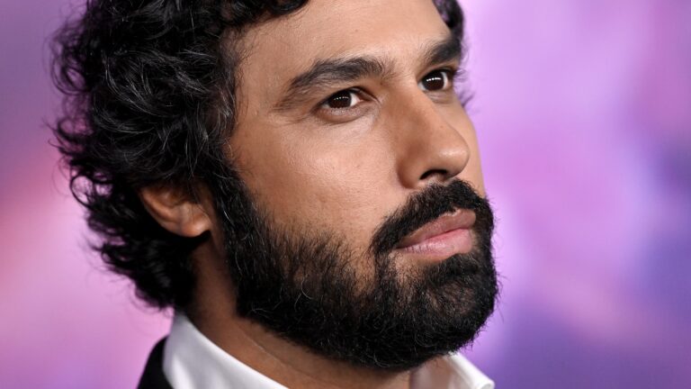 The Big Bang Theory Star Kunal Nayyar Reveals He Likes to Visit GoFundMe at Night and ‘Just Pay Random Families’ Medical Bills’