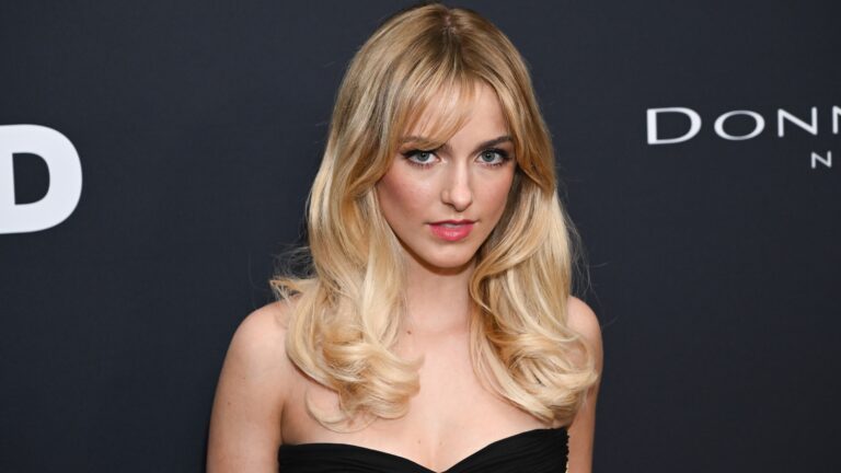 Netflix Casts McKenna Grace as Daphne in Live-Action Scooby-Doo Series