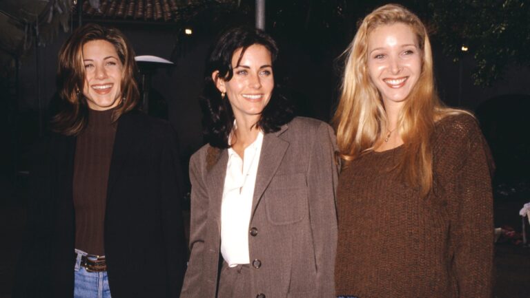 Friends Star Lisa Kudrow Says the Show’s Writers ‘Would Be Up Late Discussing Their Sexual Fantasies’ About Jennifer Aniston and Courteney Cox