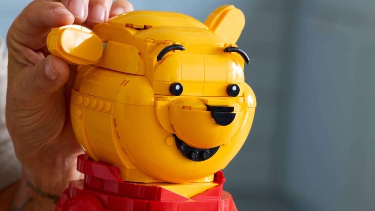 We Build LEGO Winnie the Pooh, a Set Worthy of the Bear’s 100th Anniversary