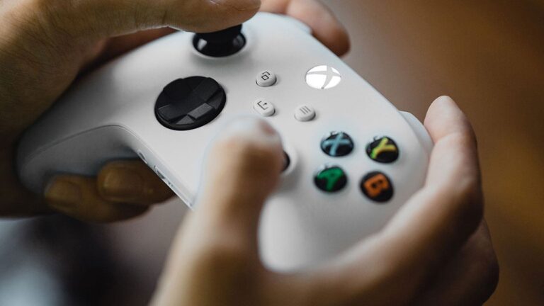 Official Xbox Wireless Controllers Start at Just $39 During the Lenovo Memorial Day Sale