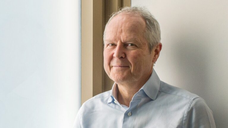 PlayStation Killing Discs Has Upsides, Ubisoft Boss Yves Guillemot Says, Pointing to Cheaper Consoles Without Disc Drives
