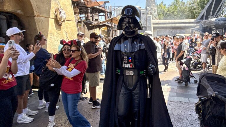 There’s Now a Fortnite Star Wars Skin You Need to Visit Disneyland to Unlock