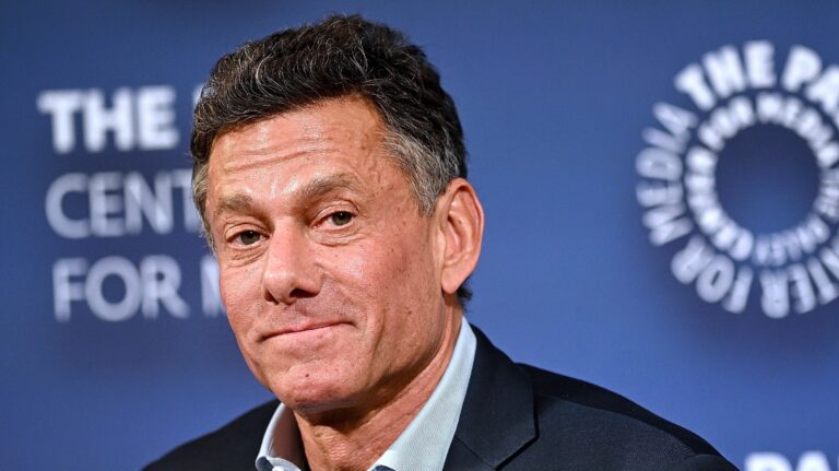Take-Two CEO Strauss Zelnick Won’t Rule Out GTA 6 on Disc at Some Point, Insists Decision Had Nothing to Do With Concern Over Leaks