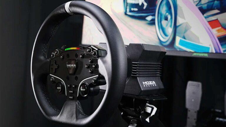 The Moza R5 Racing Wheel Offers 5.5Nm of Direct Drive Force Feedback for an Affordable Price